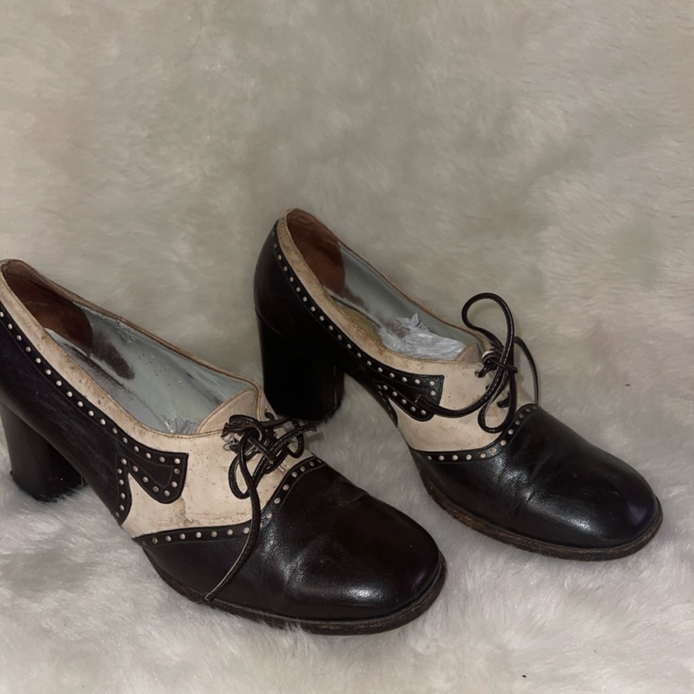 True vintage Oxford block heeled shoe